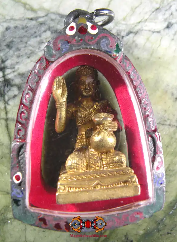 Beautiful golden amulet of the goddess of fortune Mae Nang Kwak - Venerable LP Rak.