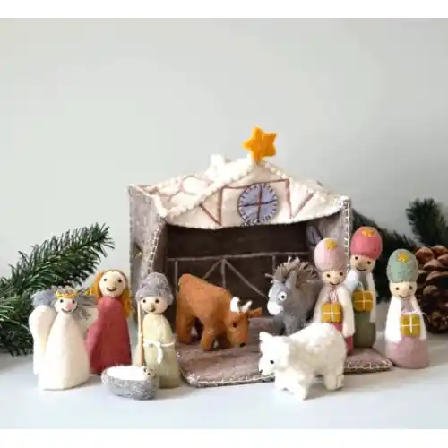 Crèche de Noël en feutre