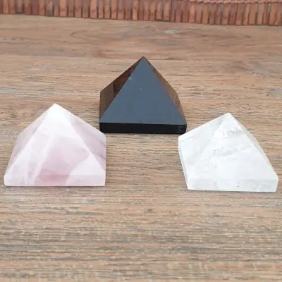 Les 3 Pyramides en Pierres Semi Précieuses 35mm