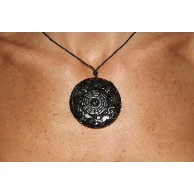 Pendentif Yin Yang en Jade brun