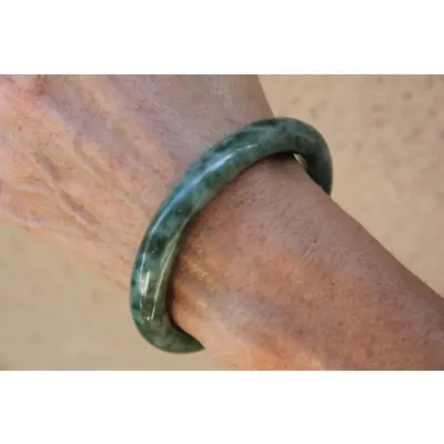Bracelet Jonc en Jade vert 62mm