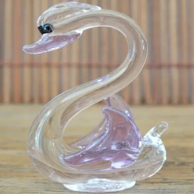 Cygne en Cristal violet et blanc