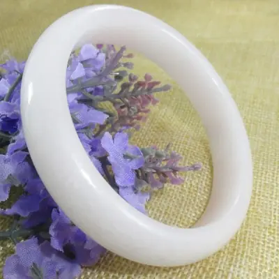 Bracelet Jonc en Jade blanc 60mm