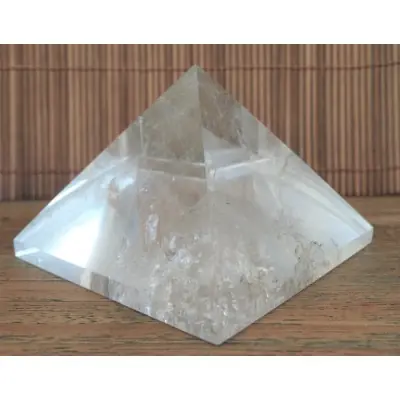 Grande Pyramide de Cristal de Roche 100mm