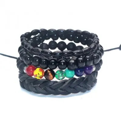 Combo 4 bracelets tendance pour homme en cuir, bois et pierres fines.