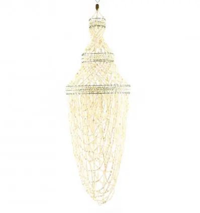 Suspension en véritables coquillages cauris blancs 80cm