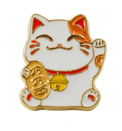 Pin's Maneki Neko Orange - Chance et Fortune pour les voyageurs