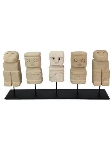 Les 5 Effigies Rituelles Marapu en Pierre 35x15cm | Savoir-faire traditionnel de Sumba
