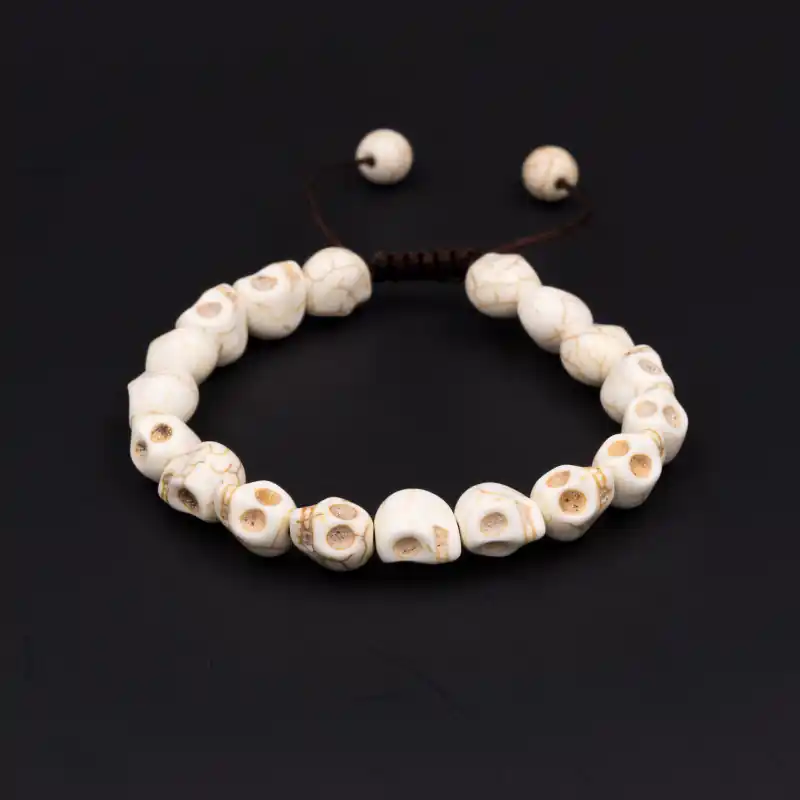 Bracelet tête de mort en os