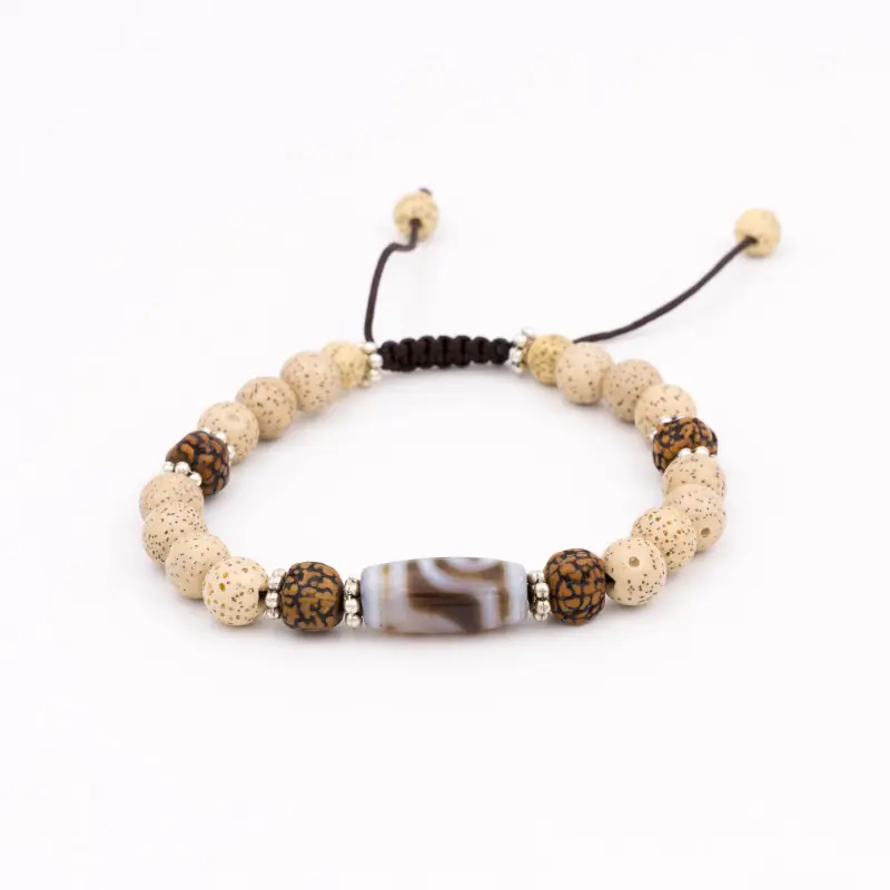 Bracelet en graines de lotus, rudraksha et pierre dzi