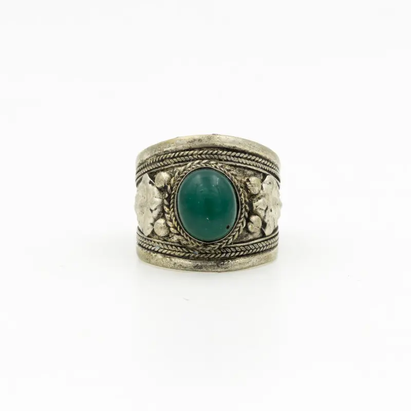Bague en onyx vert