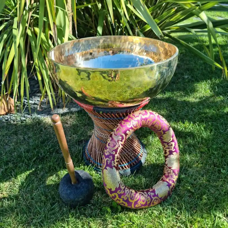 Gros bol SHINY - note SI bémol - 58 hz - 10,505 kg - 51 cm