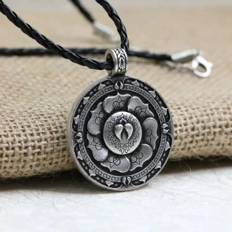 Collier Mandala Fleur de Lotus Antique