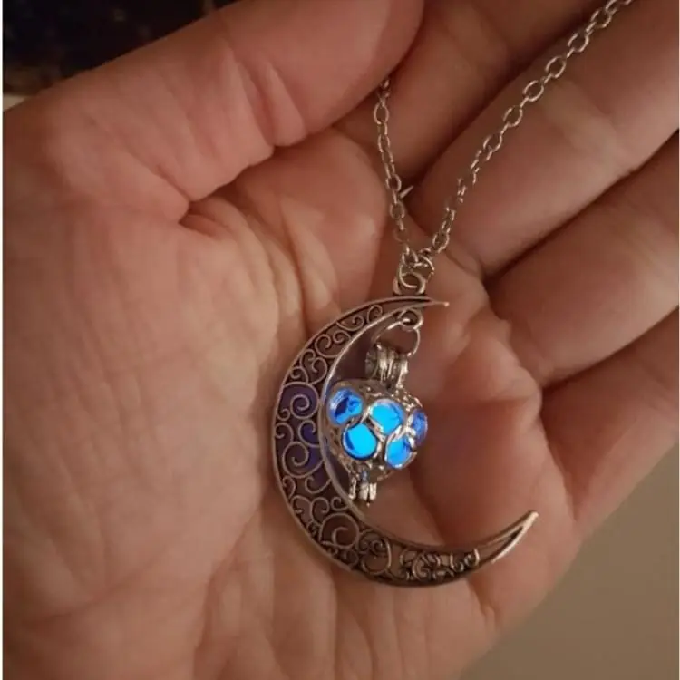 Collier du Croissant de Lune "Illuminé"