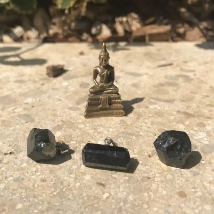 Pendentif en Tourmaline Brute