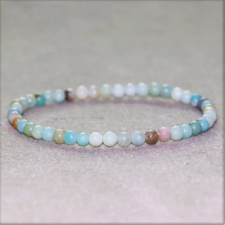 Bracelet fin en Amazonite multicolore