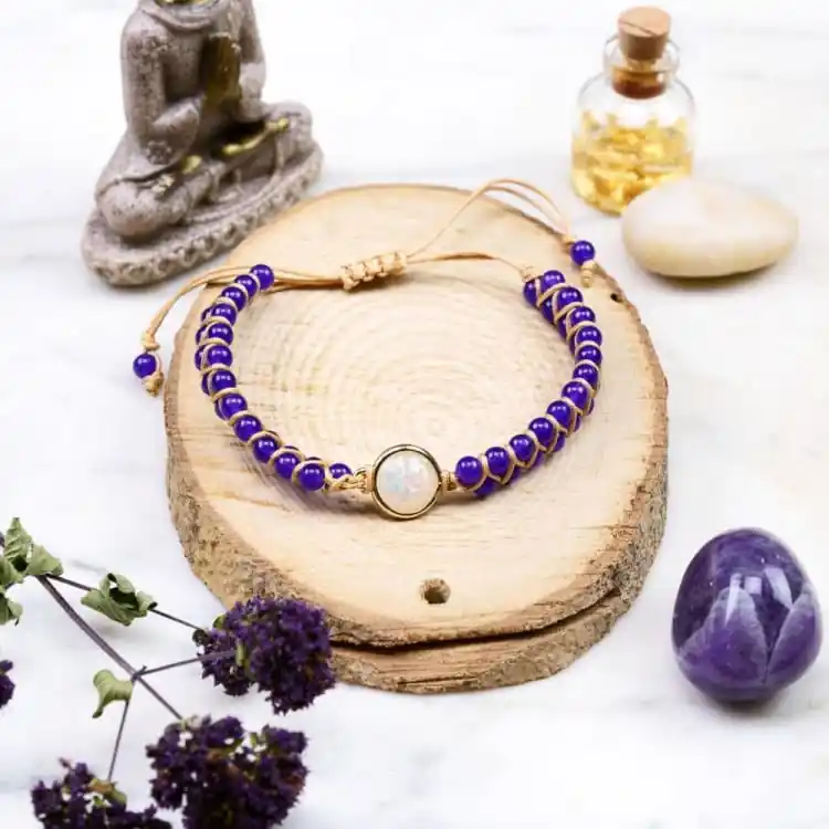 Bracelet tressé en Améthyste orné d'une fine opale