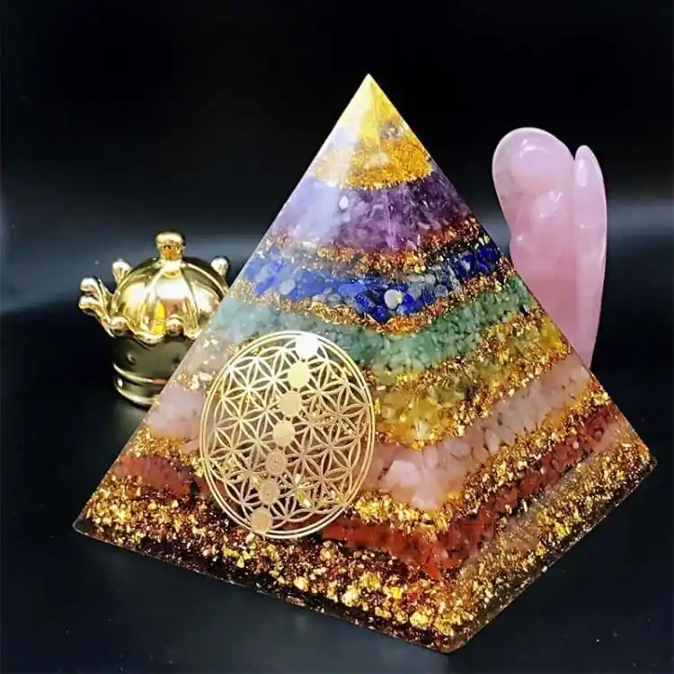 Pyramide Orgonite '7Chakras'