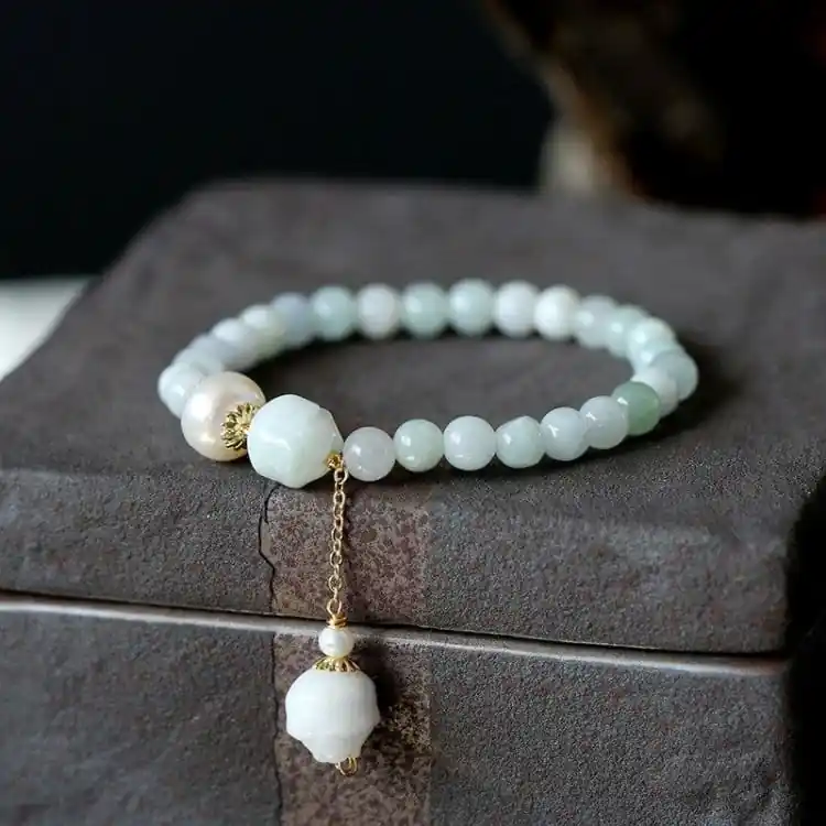 Bracelet en perles de Jadéite