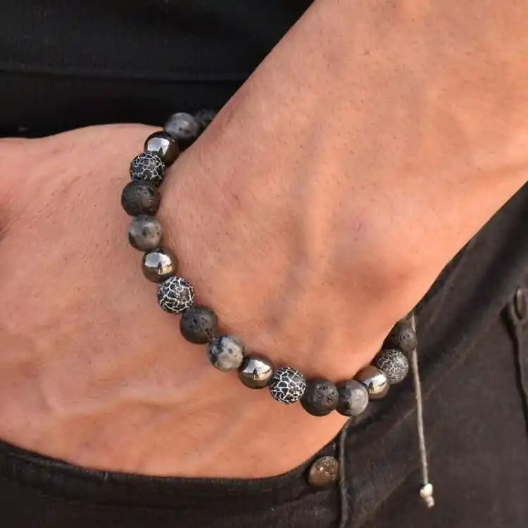 Bracelet pour homme en perle de lave, howlite et métal