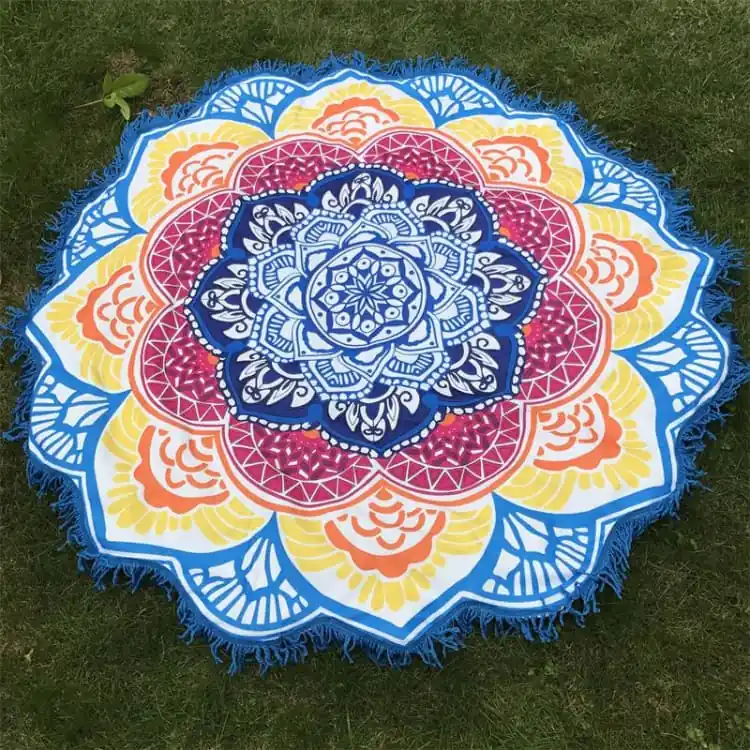Tapis de plage zen mandala jaune bleue rouge