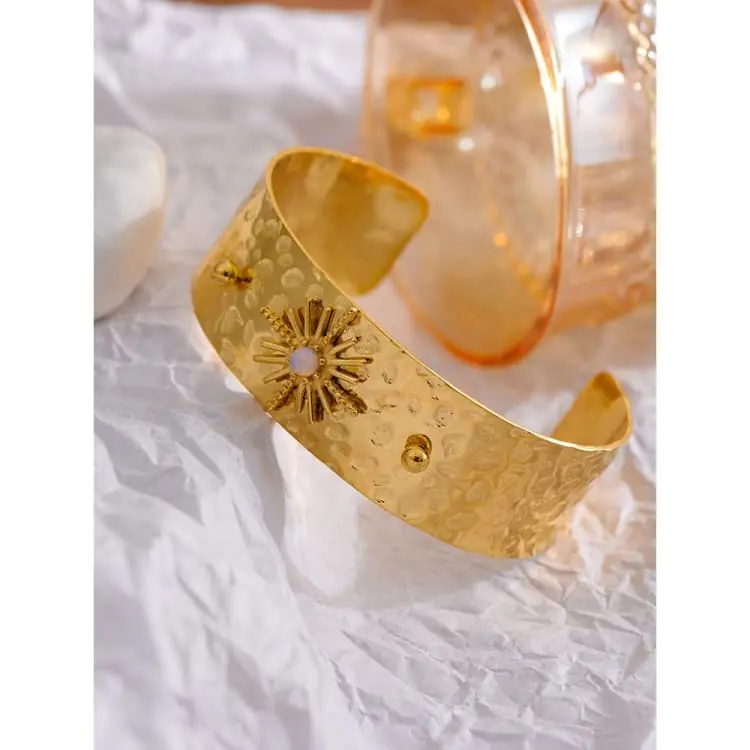 Bracelet manchette de l'Astre solaire