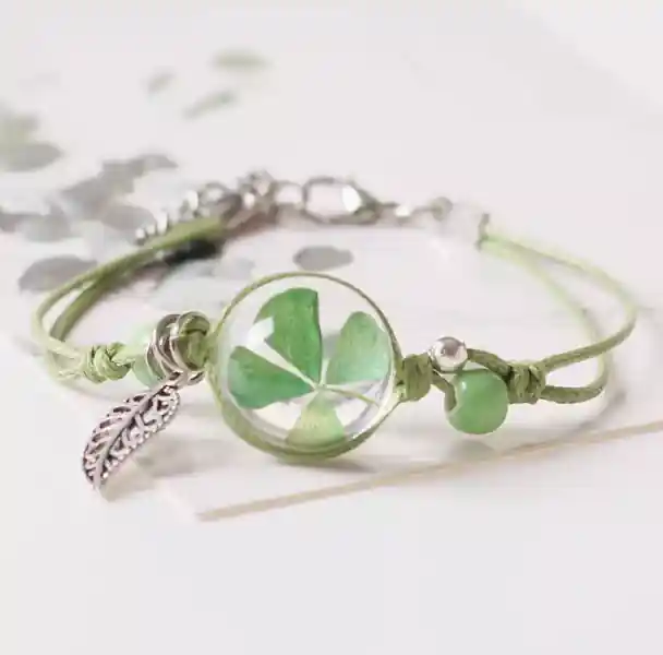 Bracelet du trèfle éternel de cristal