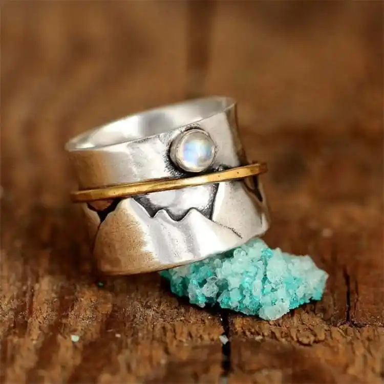 Bague vintage l'appel des sommets en pierre de lune