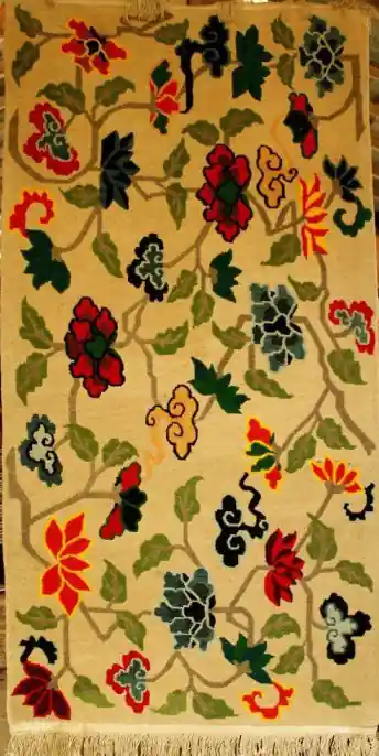 Tapis tibétain avec motif floral
