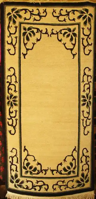 Tapis tibétain avec bordure florale