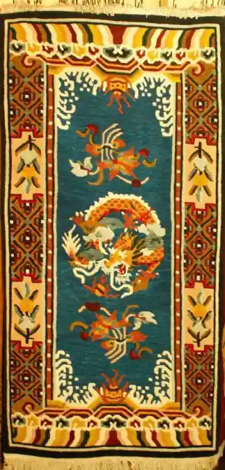 Tapis tibétain avec Dragon Endormi et Bordure