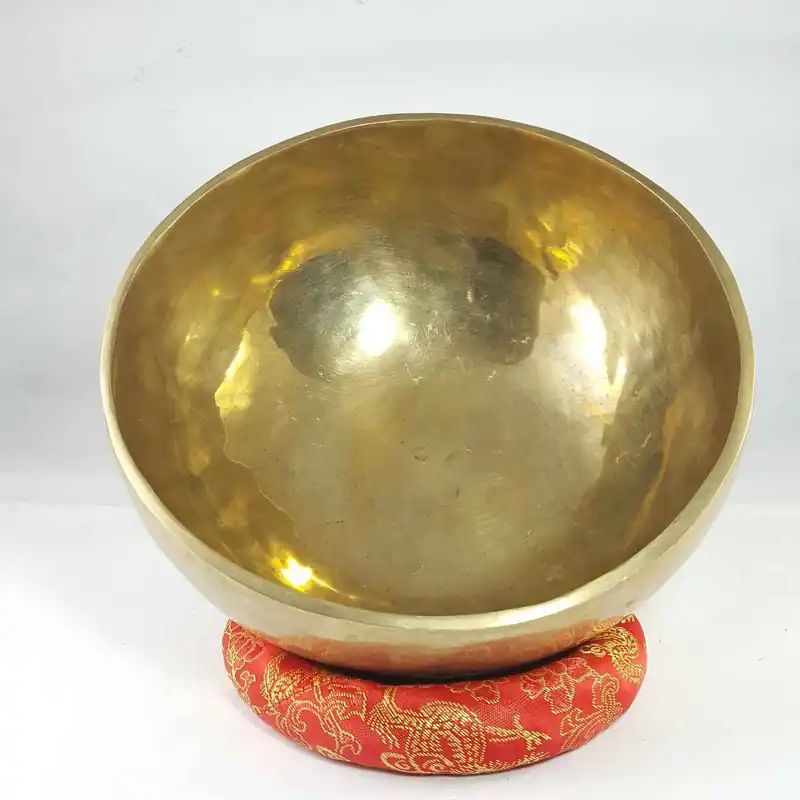 Bol chantant en bronze