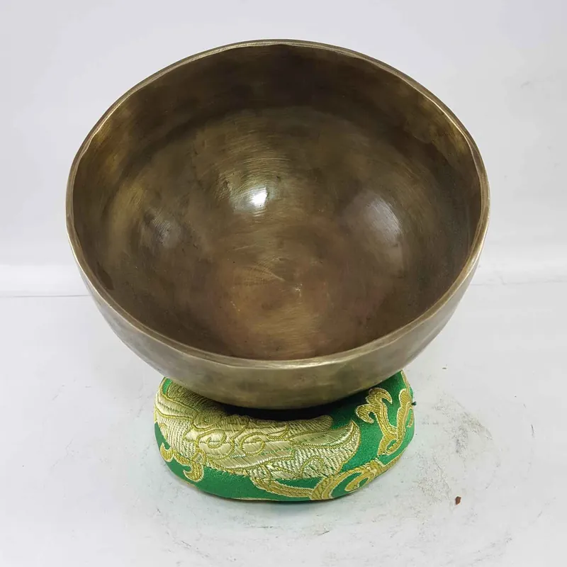 Bol chantant en bronze avec finition antique