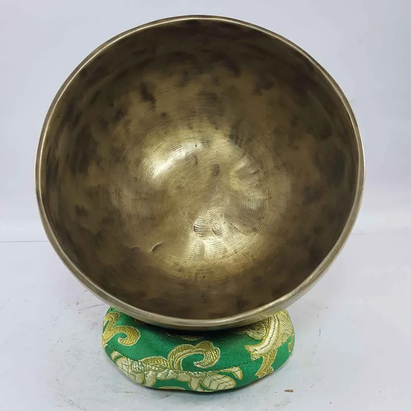 Bol chantant en bronze avec finition antique