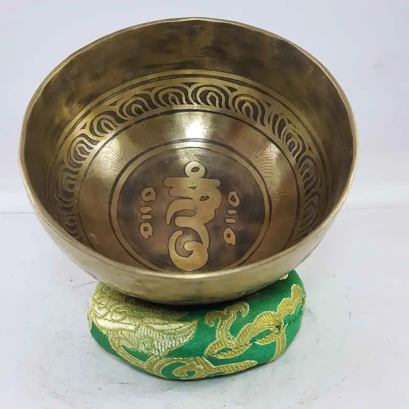 Bol chantant Hum sculpté