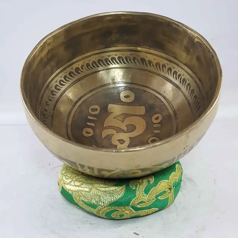 Bol chantant Hum sculpté