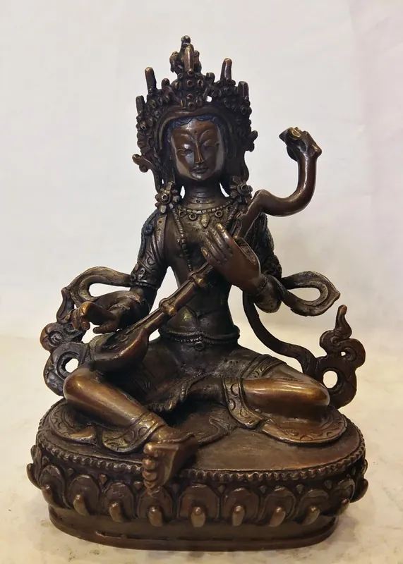 Statue de Saraswati bouddhiste