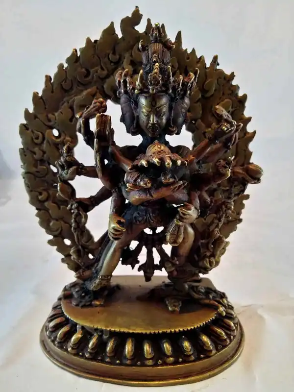 Statue de Chakrasamvara