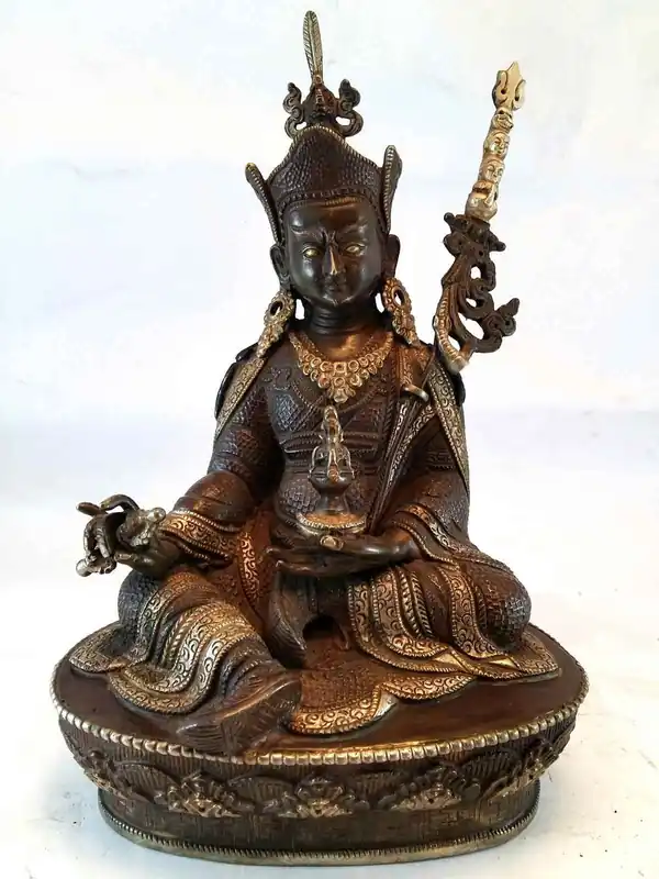 Statue de Padmasambhava avec Travail en Argent