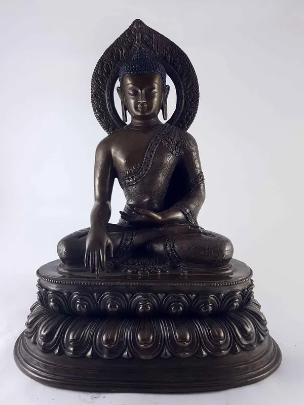 Statue de Bouddha Shakyamuni en cuivre avec sculpture