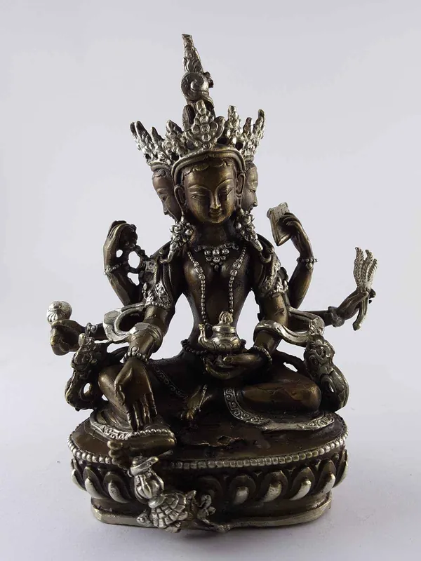 Statue de Vasundhara