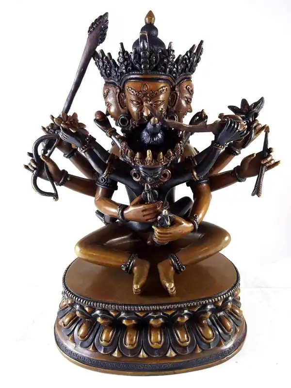 Statue de Maha Manjushree Shakti