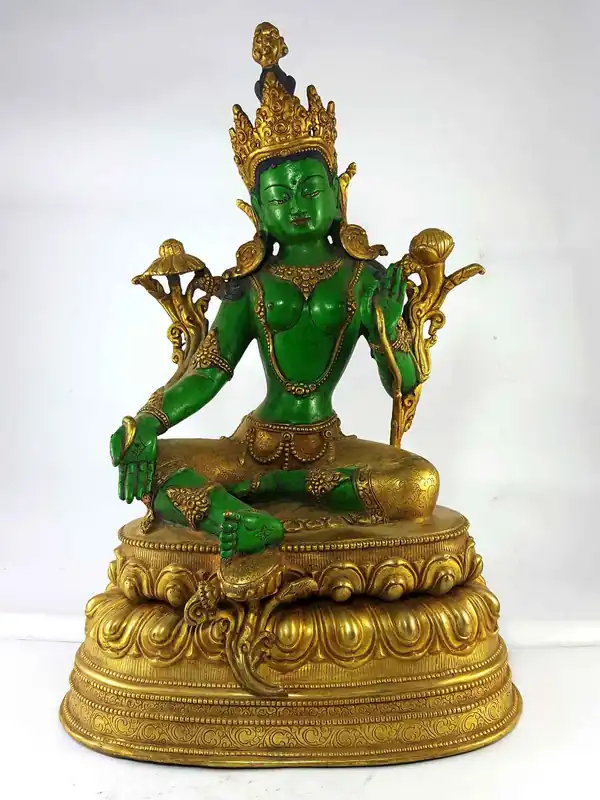 Statue de la déesse verte Tara faite à la main