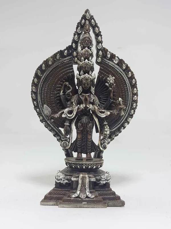 Statue tibétaine de Sahasrabhuja Avalokitesvara