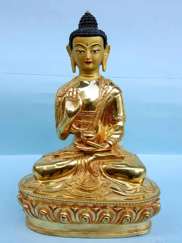 Statue faite à la main d’Amoghassiddhi Bouddha