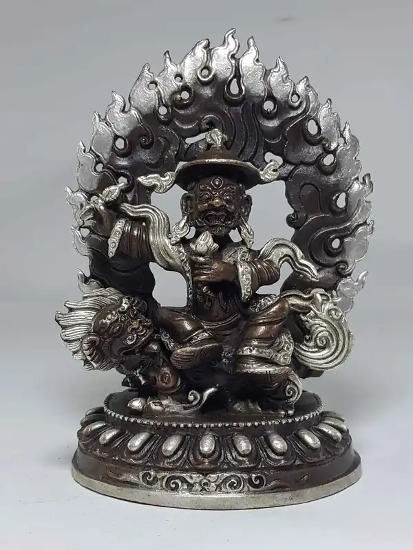 Statue de Dorje Legpa
