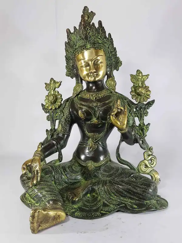 Statue d’Arya Tara Verte en Fonte de Sable sans Base