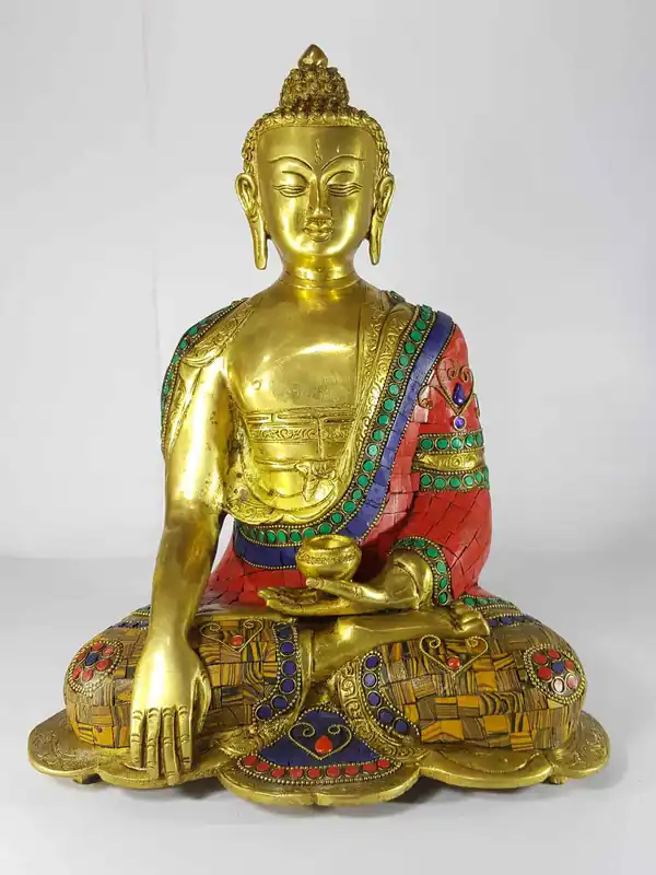 Statue de Shakyamuni Bouddha en fonte de sable avec mise en pierre.