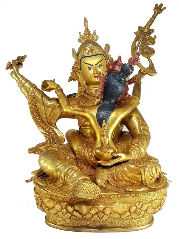 Statue de Padmasambhava Shakti avec visage peint
