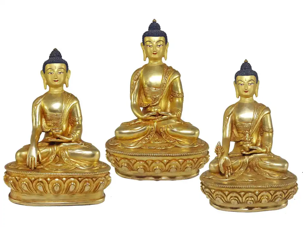 Ensemble de statues de Shakyamuni Bouddha, Bouddha Amitabha et Bouddha de la Médecine avec visage peint.